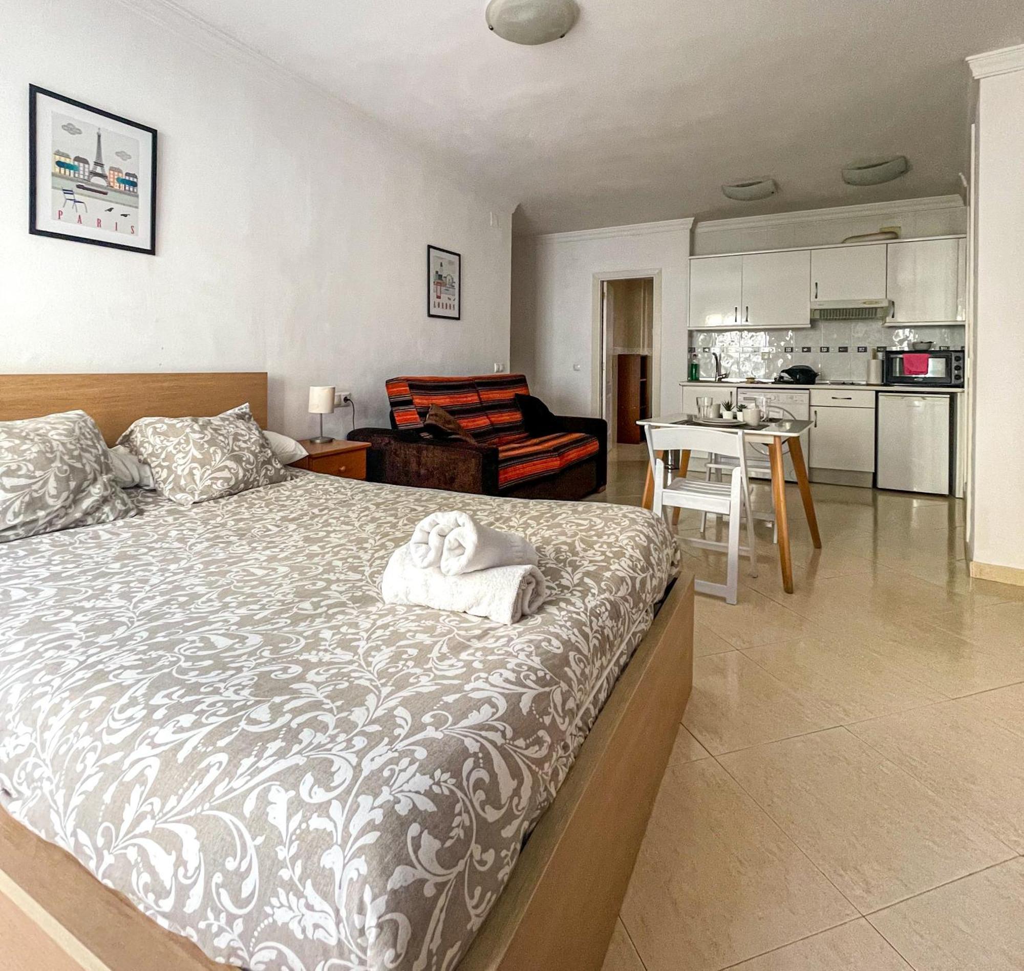 Estudio In City Center Malaga! ภายนอก รูปภาพ